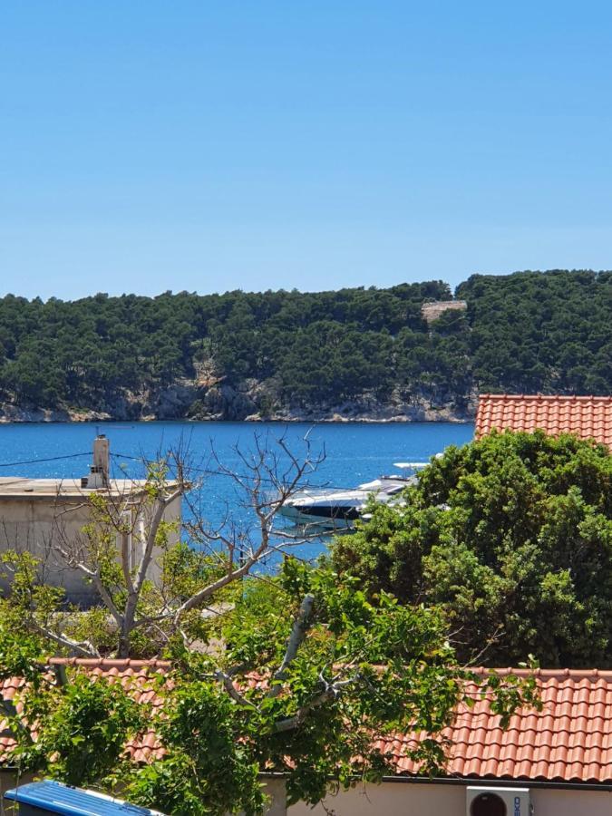 6 M, 50 M Do Plaze Appartement Barbat na Rabu Buitenkant foto