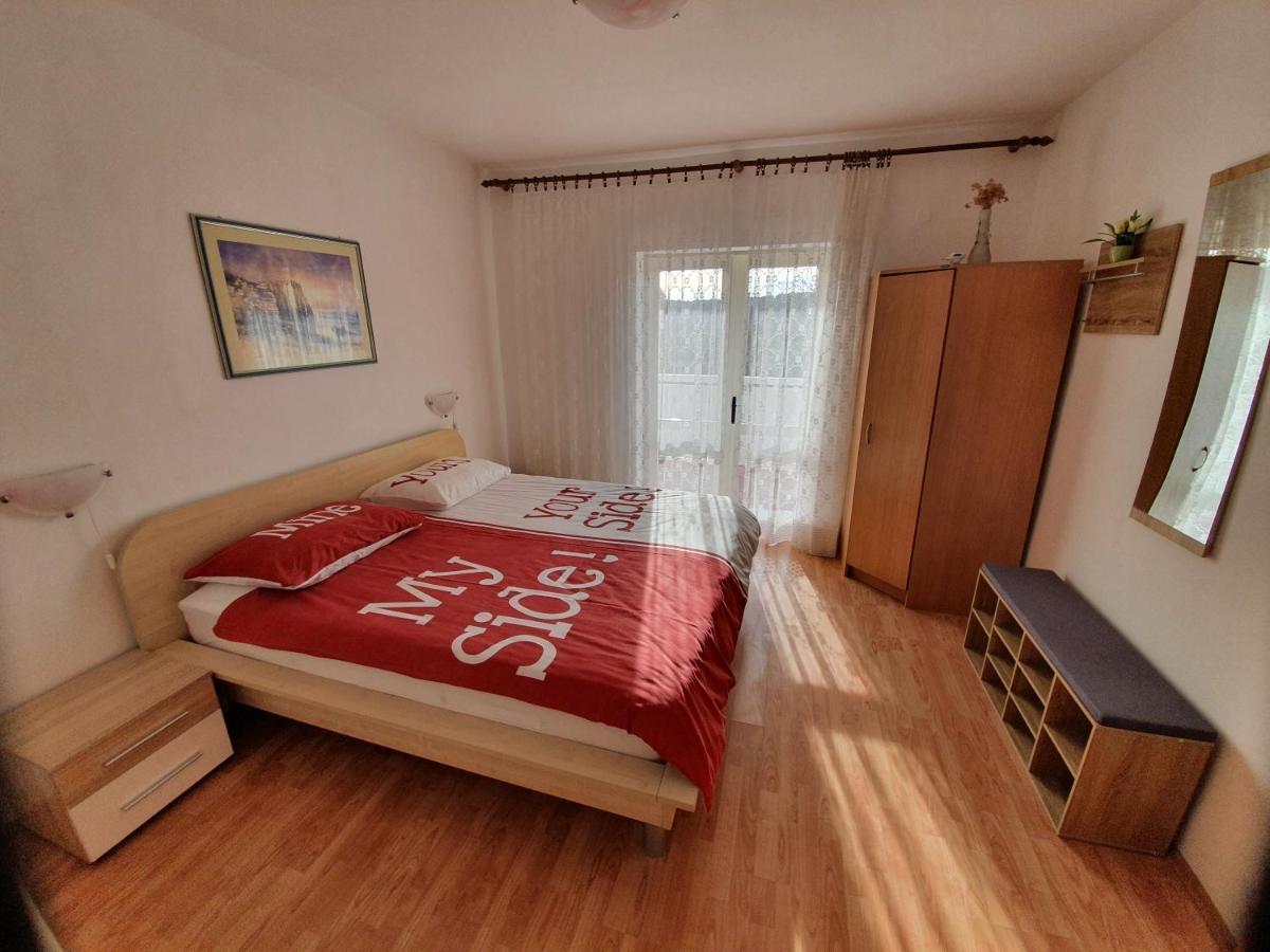 6 M, 50 M Do Plaze Appartement Barbat na Rabu Buitenkant foto