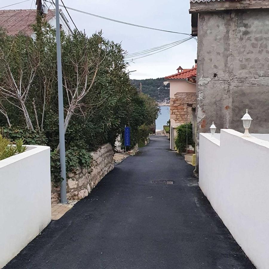 6 M, 50 M Do Plaze Appartement Barbat na Rabu Buitenkant foto