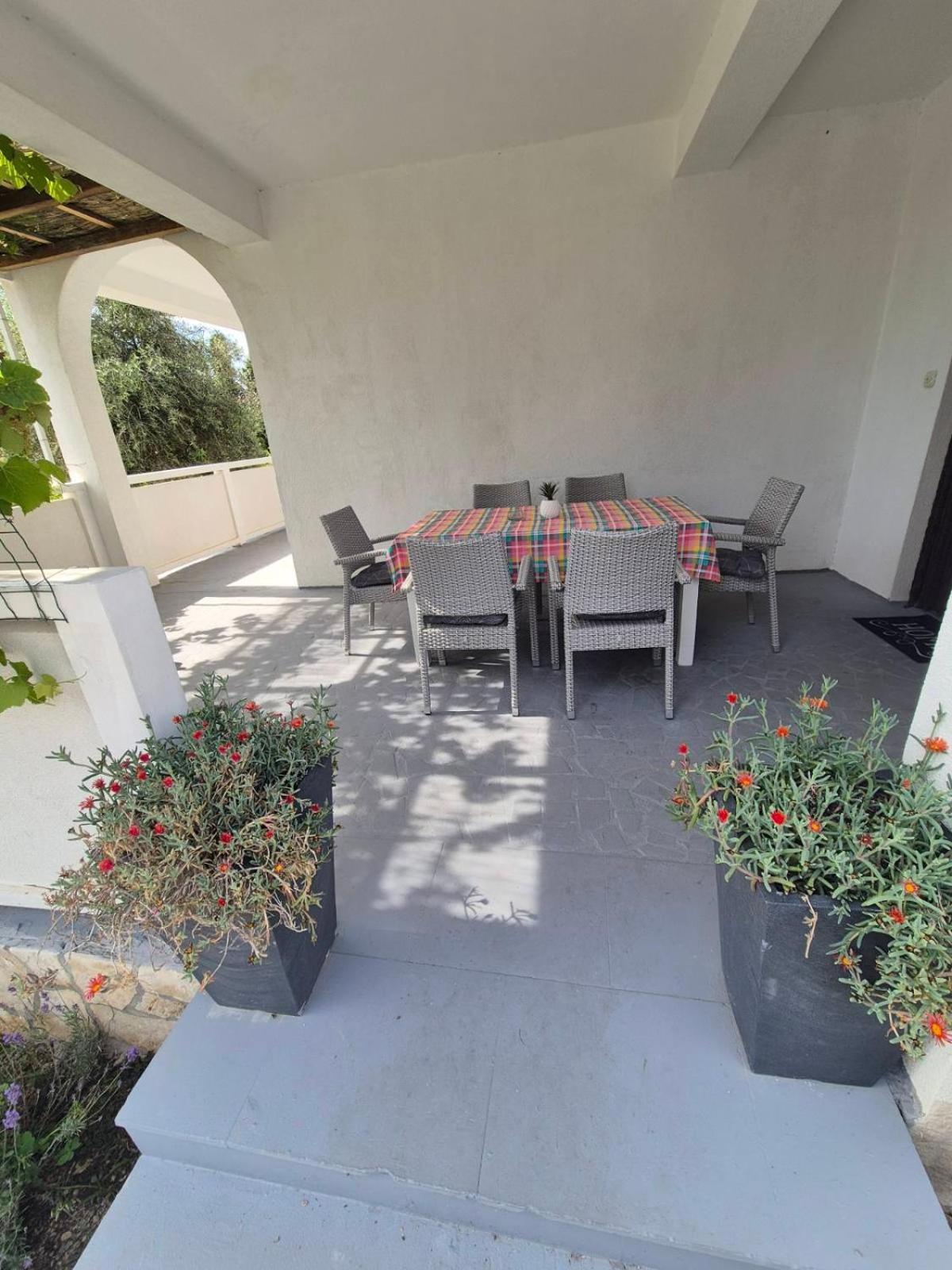 6 M, 50 M Do Plaze Appartement Barbat na Rabu Buitenkant foto